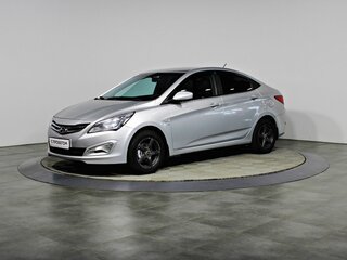 2016 Hyundai Solaris I Рестайлинг, серебристый, 946000 рублей, вид 1