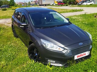 2015 Ford Focus III Рестайлинг, серый, 700000 рублей, вид 3