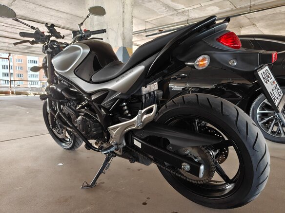 2011 Suzuki SFV 400 Gladius, серый, 400000 рублей - вид 5