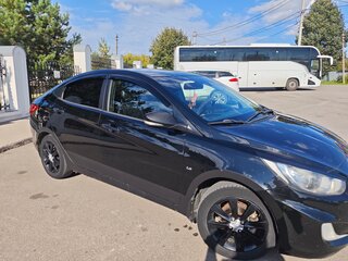 2012 Hyundai Solaris I, чёрный, 650000 рублей, вид 4