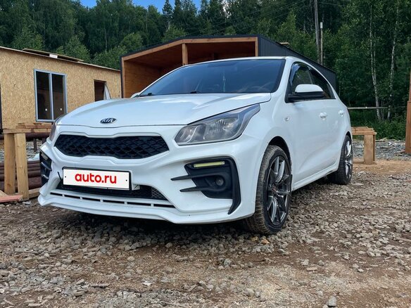 2017 Kia Rio IV, белый, 650000 рублей - вид 1