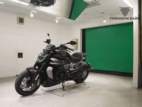 2025 Ducati XDiavel V4, пурпурный, 3299000 рублей, вид 4