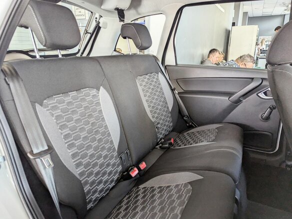 2026 Lada (ВАЗ) Granta Cross I Рестайлинг, белый, 1247900 рублей - вид 12