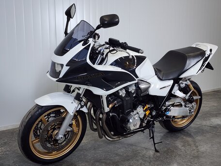 2010 Honda CB 1300, белый, 629000 рублей, вид 4