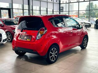 2011 Chevrolet Spark III, красный, 650000 рублей, вид 4