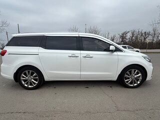 2020 Kia Carnival III, белый, 3300000 рублей, вид 3