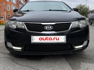 2013 Kia Cerato 6-speed II, чёрный, 800000 рублей, вид 2