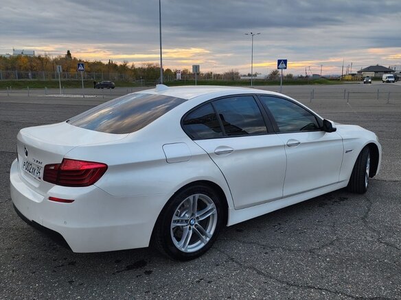 2014 BMW 5 серии 520d VI (F10/F11/F07) Рестайлинг, белый, 2300000 рублей - вид 4