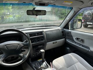 2000 Mitsubishi Montero Sport I, серебристый, 645000 рублей, вид 3