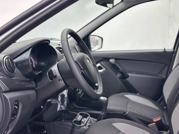 2026 Lada (ВАЗ) Granta Cross I Рестайлинг, серебристый, 1386000 рублей - вид 9