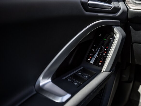 2025 Audi Q5 45 TFSI III (GU), белый, 5600000 рублей - вид 17