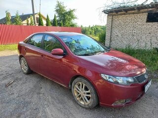 2011 Kia Cerato 6-speed II, красный, 530000 рублей, вид 3