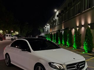 2020 Mercedes-Benz E-Класс 200 V (W213, S213, C238), белый, 3600000 рублей, вид 4