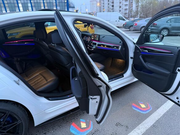 2020 BMW 5 серии 523d xDrive VII (G30/G31/G38) Рестайлинг, белый, 5490000 рублей - вид 21