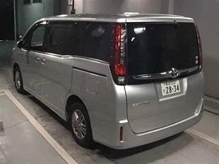 2015 Toyota Esquire I, серебристый, 1850000 рублей, вид 5
