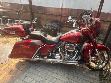 2016 Harley-Davidson CVO Street Glide, красный, 1250000 рублей, вид 2