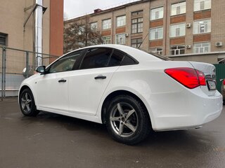 2011 Chevrolet Cruze I, белый, 815000 рублей, вид 2