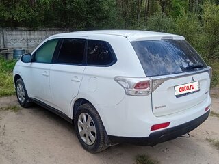 2013 Mitsubishi Outlander III, белый, 1000000 рублей, вид 4