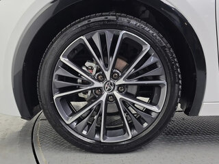 2026 Toyota Prius V (XW60), белый, 4277002 рублей, вид 5