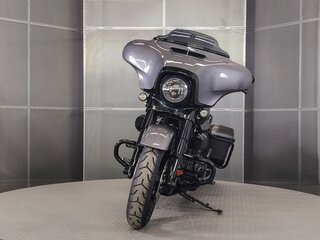 2019 Harley-Davidson CVO Street Glide, серый, 2149000 рублей, вид 3