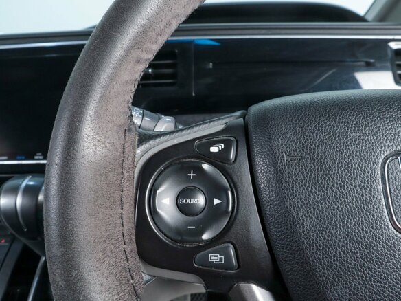 2018 Honda Stepwgn V Рестайлинг, белый, 2579000 рублей - вид 12