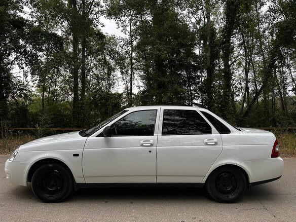 2015 Lada (ВАЗ) Priora I Рестайлинг, белый, 655000 рублей - вид 3
