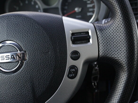 2010 Nissan X-Trail II, серебристый, 1025000 рублей - вид 9