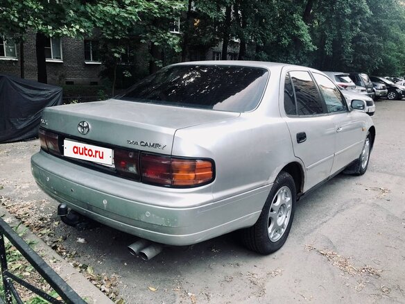1993 Toyota Camry III (XV10), серый, 247000 рублей - вид 1