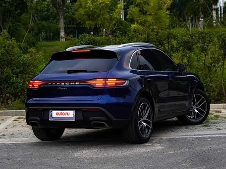 2022 Porsche Macan I Рестайлинг 2, синий, 6615500 рублей, вид 5