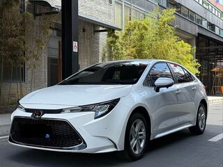 2022 Toyota Levin XII (E210) Рестайлинг, белый, 1320000 рублей, вид 3
