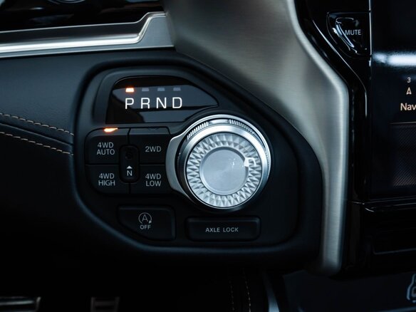 2026 Ram 1500 Crew Cab V Рестайлинг, чёрный, 10100000 рублей - вид 19