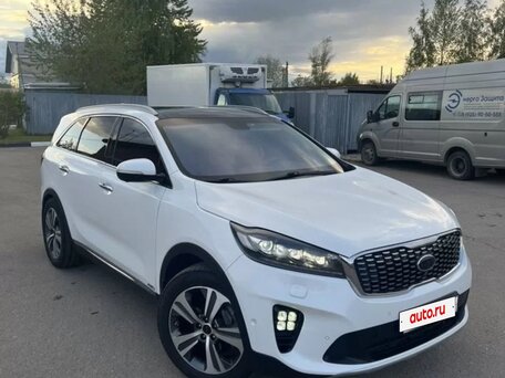 2018 Kia Sorento III Prime Рестайлинг, белый, 2200000 рублей, вид 1