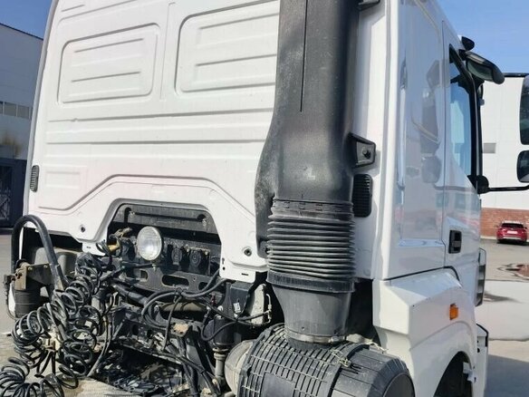 2021 КамАЗ 65206, белый, 3200000 рублей - вид 7