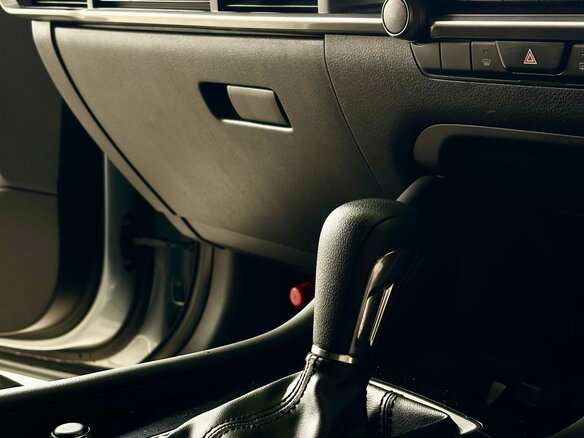 2021 Mazda 3 IV (BP), серебристый, 1600000 рублей - вид 13