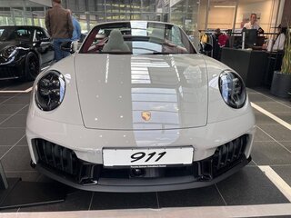 2026 Porsche 911 Carrera 4 GTS VIII (992) Рестайлинг, серый, 31999000 рублей, вид 2