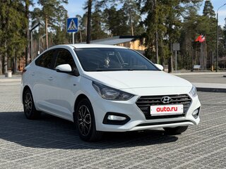 2019 Hyundai Solaris II, белый, 1080000 рублей, вид 4