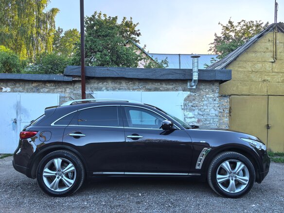 2010 Infiniti FX37 II (S51), коричневый, 1990000 рублей - вид 7