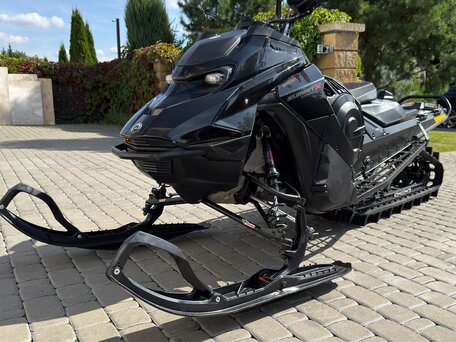 2024 BRP Ski-Doo Summit 850, чёрный, 1750000 рублей, вид 1