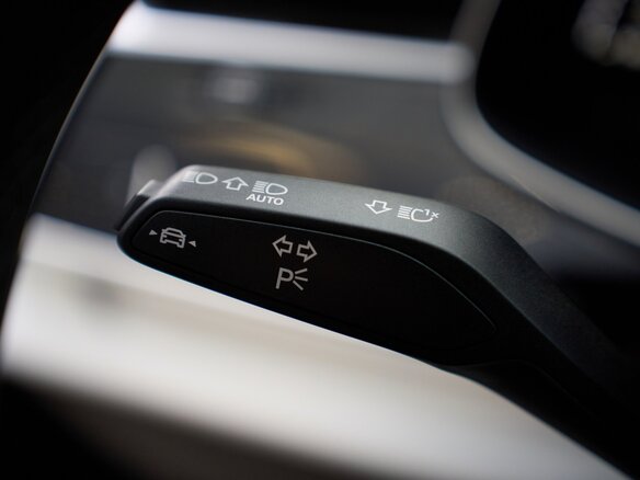 2025 Audi Q8 55 TFSI I (4M) Рестайлинг, серый, 13250000 рублей - вид 19