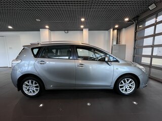 2010 Toyota Verso I, серый, 1095000 рублей, вид 2