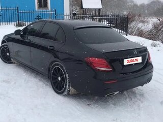 2016 Mercedes-Benz E-Класс 200 V (W213, S213, C238), чёрный, 2350000 рублей, вид 4