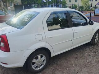 2013 Renault Logan I Рестайлинг, белый, 380000 рублей, вид 4