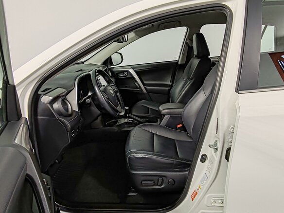 2016 Toyota RAV4 IV (XA40) Рестайлинг, белый - вид 15