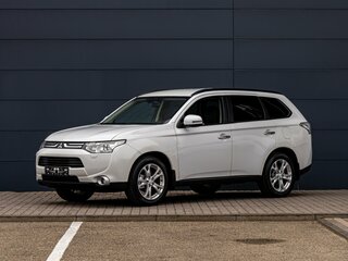 2014 Mitsubishi Outlander III, белый, 1555000 рублей, вид 1