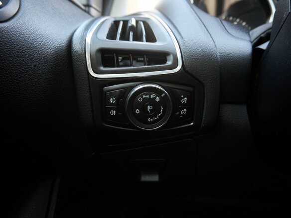 2015 Ford Focus III, чёрный, 787000 рублей - вид 11