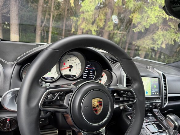 2015 Porsche Cayenne GTS II Рестайлинг (958), белый, 3780000 рублей - вид 14
