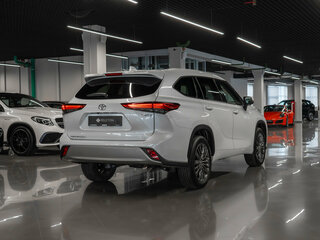 2025 Toyota Highlander IV (XU70), белый, 5450000 рублей, вид 5