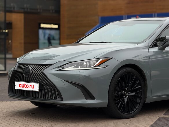 2021 Lexus ES 250 VII Рестайлинг, белый, 3490000 рублей - вид 12