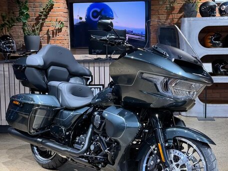 2026 Harley-Davidson Road Glide Limited, серый, 4950000 рублей, вид 4