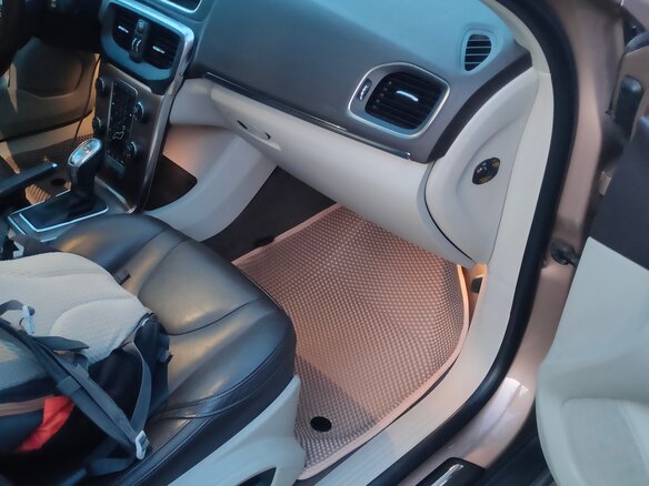 2013 Volvo V40 Cross Country I, золотистый - вид 18
